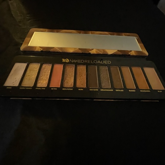 Urban Decay NAKED Reloaded Eyeshadow Palette - Picture 6 of 8